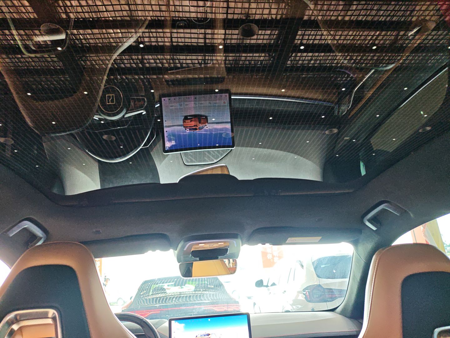 极氪001 2022款 长续航双电机 WE版