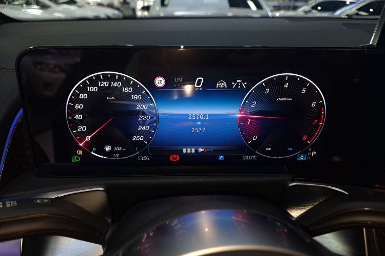 奔驰GLB 2025款 GLB 220 动感型中控内饰14