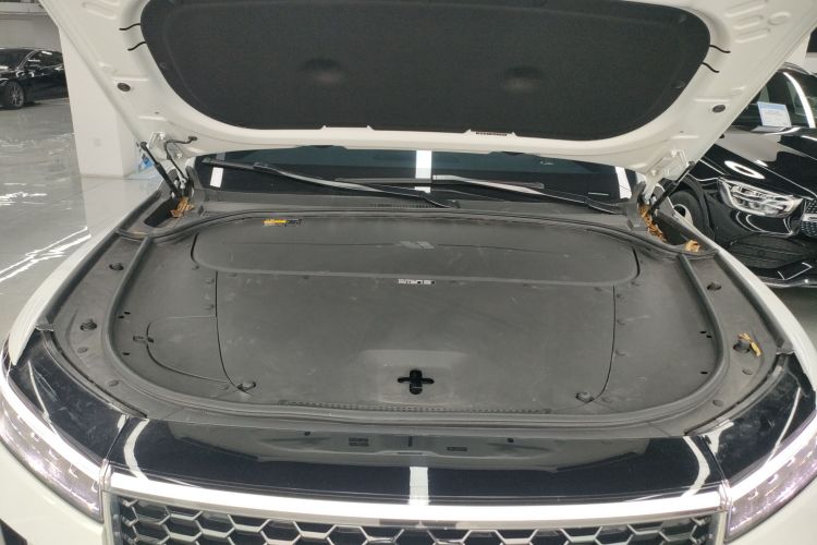 理想汽车 理想ONE 2021款 增程6座版机舱底盘24