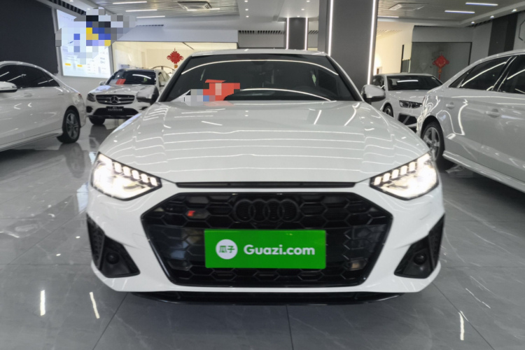 奥迪A4L 2022款 45 TFSI quattro 臻选动感型车身外观2