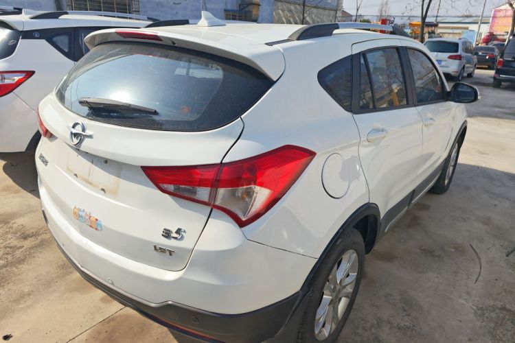 海马S5 2015款 1.5T CVT豪华型运动版车身外观7