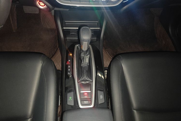 本田 凌派 2019款 180Turbo CVT豪华版 国VI中控内饰18