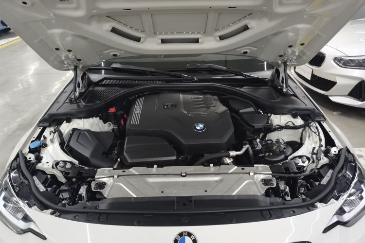 宝马2系(进口) 2023款 225i M运动曜夜套装机舱底盘24