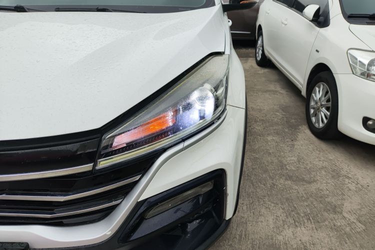 凯翼 炫界 2023款 1.5L CVT优享版局部细节36