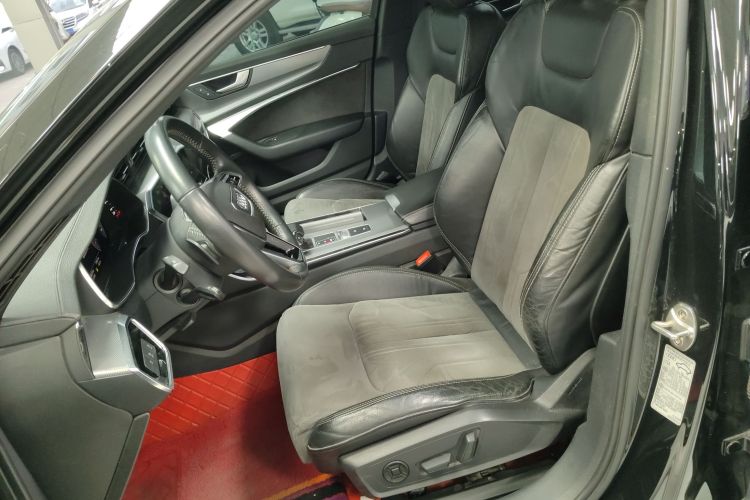 奥迪A6L 2019款 45 TFSI quattro 臻选动感型中控内饰19