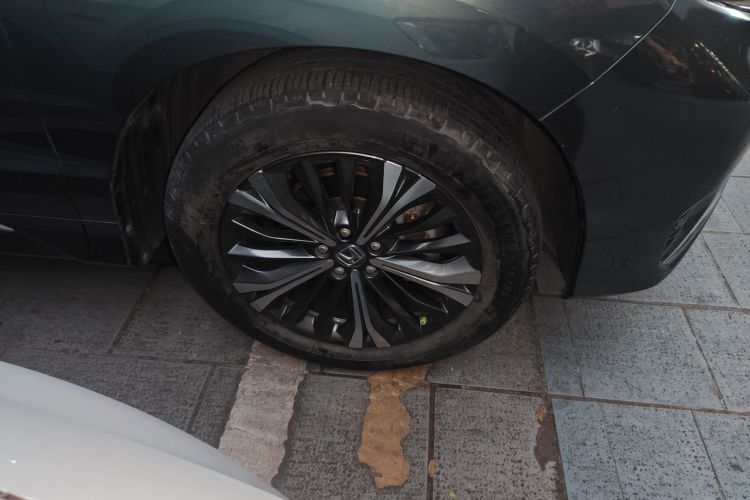 本田UR-V 2020款 370TURBO 两驱尊雅版车身外观10