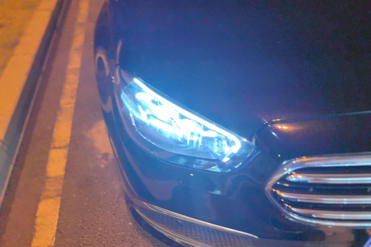 奔驰E级 2022款 改款三 E 300 L 时尚型车身外观8