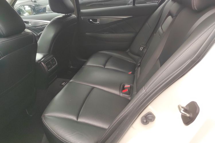 英菲尼迪Q50L 2016款 2.0T 悦享版中控内饰21