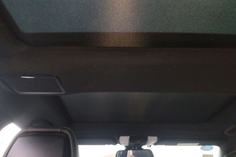 奔驰E级 2014款 改款 E 300 L 运动型中控内饰22