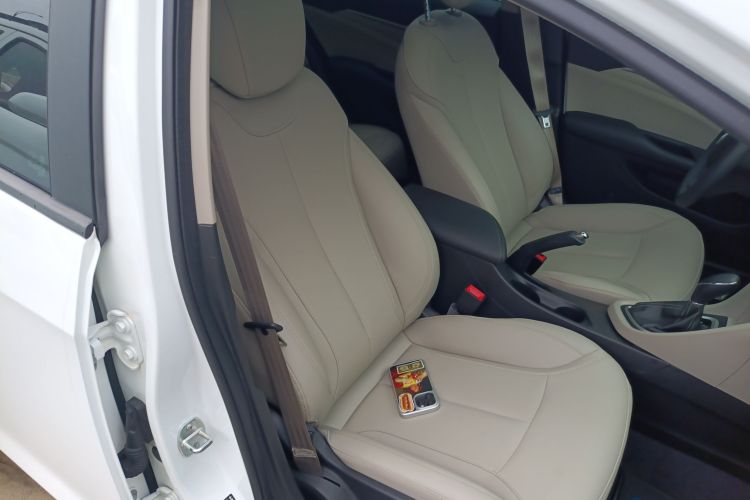 别克 英朗 2021款 典范 1.5L 自动精英型局部细节41