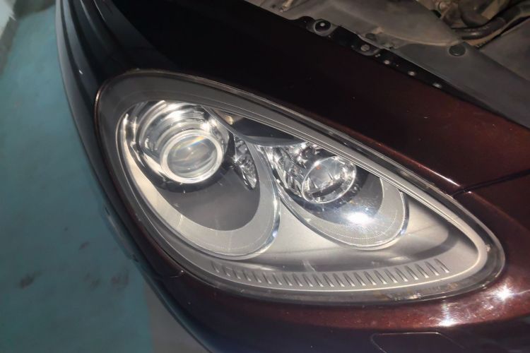 保时捷 2014款 Cayenne Platinum Edition 3.0T车身外观8