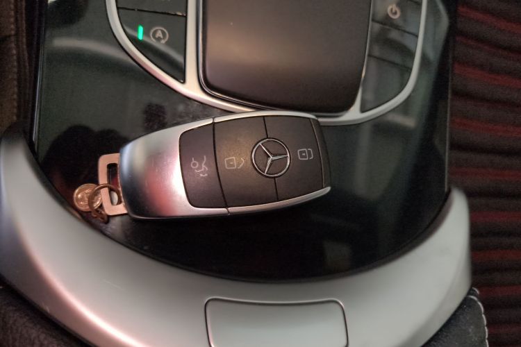 奔驰C级 2020款 C 260 运动版中控内饰11