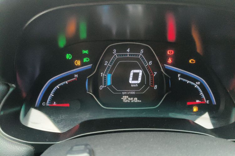 纳智捷 U5 SUV 2017款 1.6L 手动骑士版中控内饰14