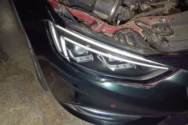 别克 君威 2017款 20T 尊贵型车身外观8