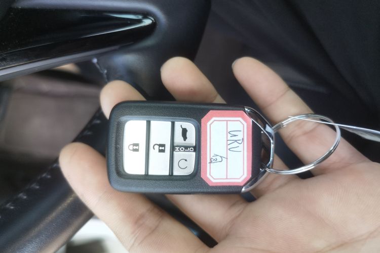 本田UR-V 2020款 370TURBO 四驱尊耀版中控内饰11