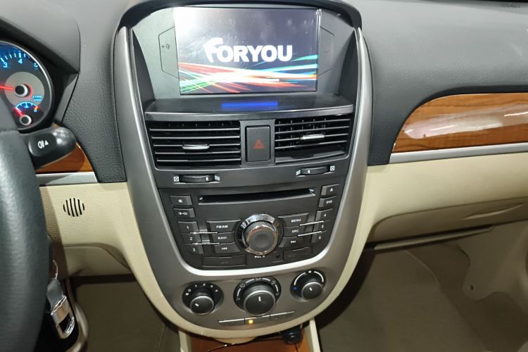 别克 凯越 2013款 1.5L 自动尊享型局部细节16