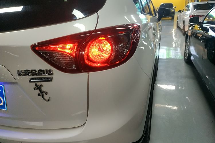 马自达CX-5 2015款 2.5L 自动四驱旗舰型车身外观9