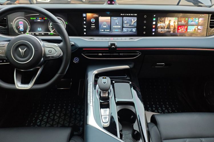 岚图汽车 岚图FREE 2021款 两驱标准纯电城市版中控内饰18