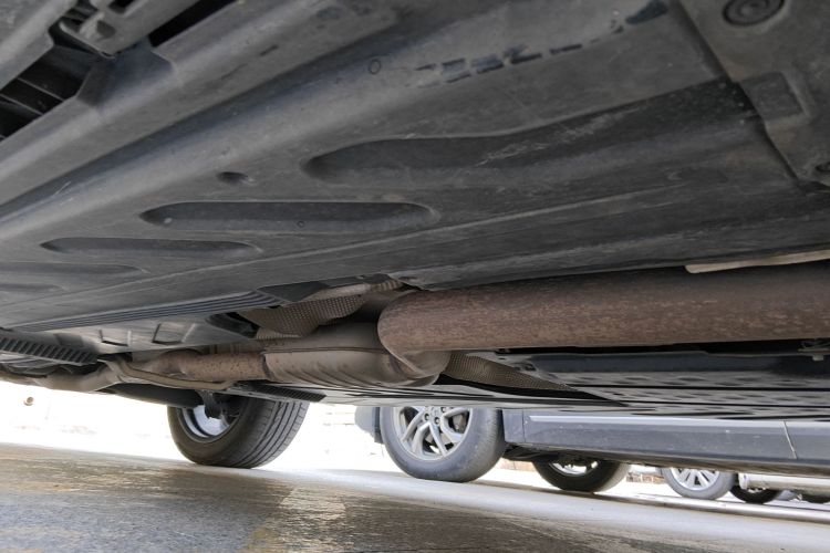 奔驰GLC 2020款 GLC 300 L 4MATIC 豪华型局部细节9001