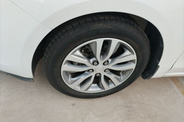 别克 英朗 2021款 改款 1.3T 自动轻混动精英型车身外观6007