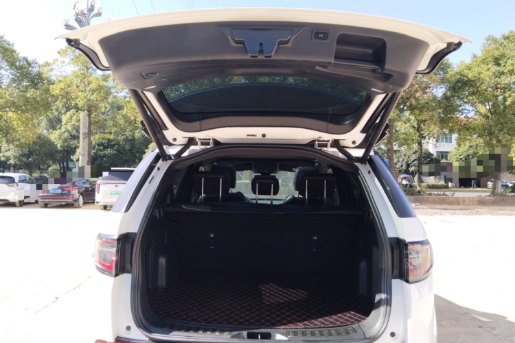 路虎 发现运动版 2022款 改款 249PS R-Dynamic S 性能版 5座机舱底盘23