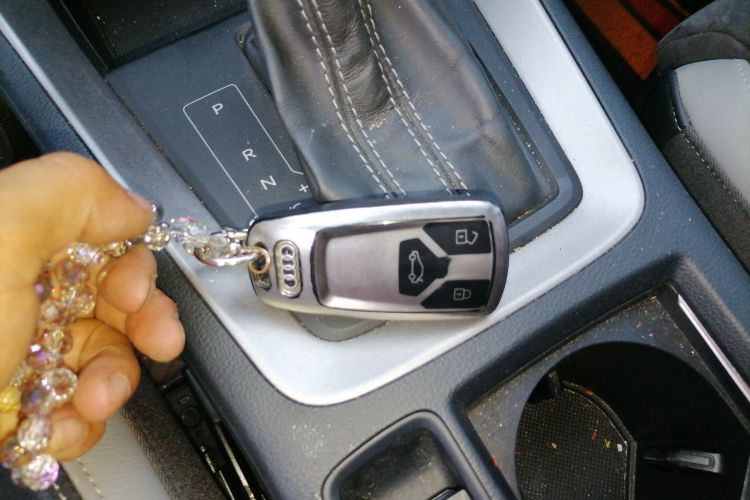 奥迪Q3 2019款 35 TFSI 进取动感型中控内饰7001