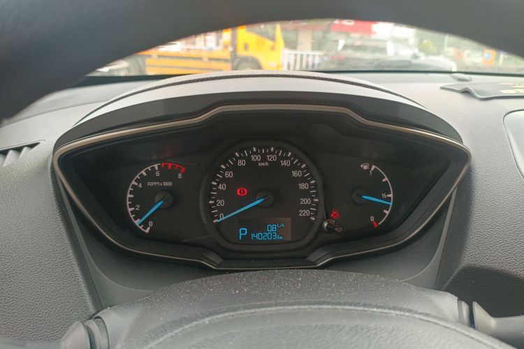 福特 福睿斯 2015款 1.5L 自动舒适型局部细节14