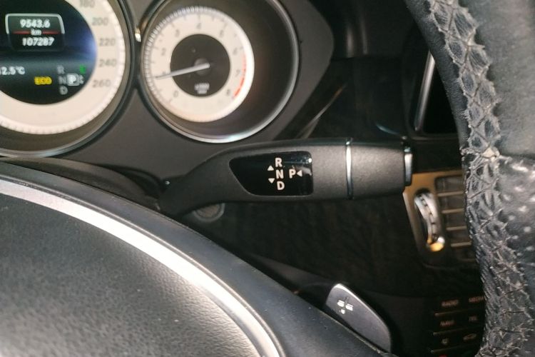 奔驰CLS 2016款 CLS 260 逸彩版中控内饰18