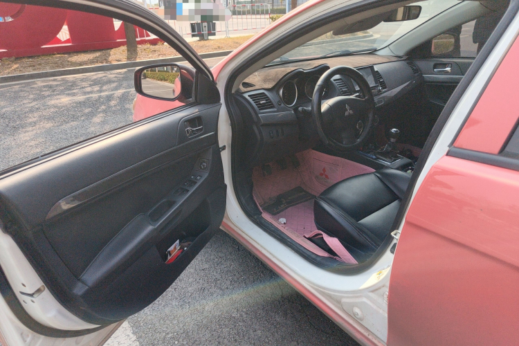 三菱 翼神 2013款 时尚版 1.8L 手动舒适型中控内饰20