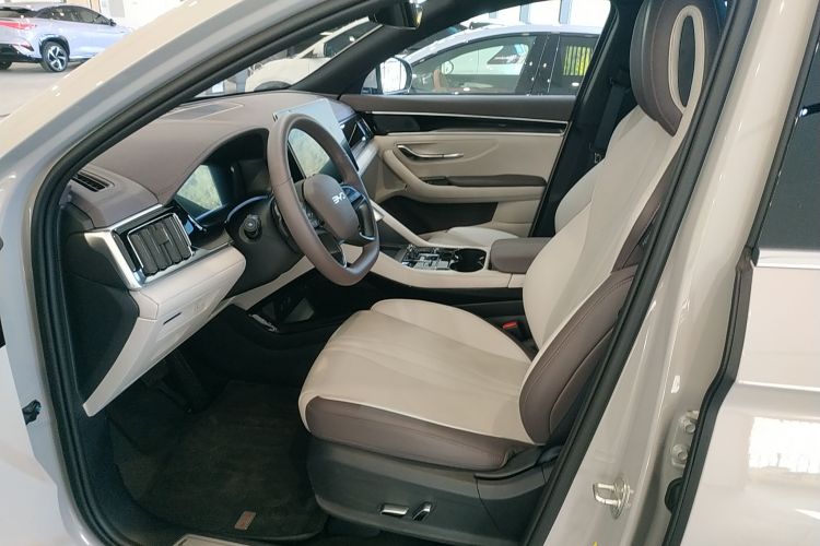 比亚迪 宋PLUS新能源 2025款 EV 智驾版 605km 旗舰型中控内饰19