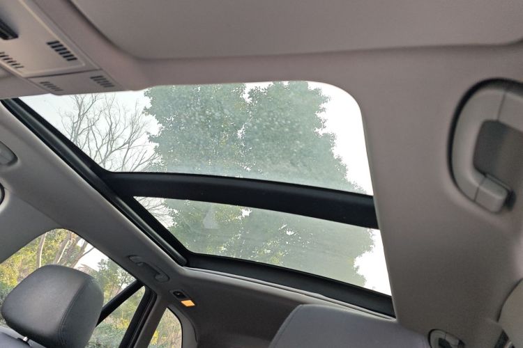 宝马X1 2014款 sDrive18i 领先型中控内饰22