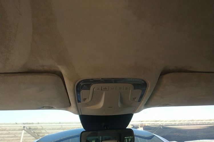 奔驰 威霆 2021款 2.0T 商务版 7座局部细节22