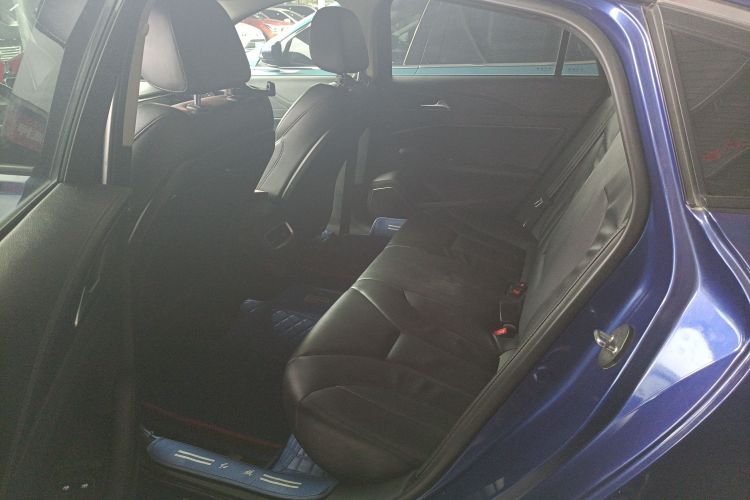 红旗H5 2020款 1.5T DCT旗韵版中控内饰21