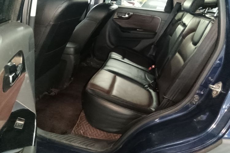 海马S7 2017款 1.8T 手动豪华版中控内饰21