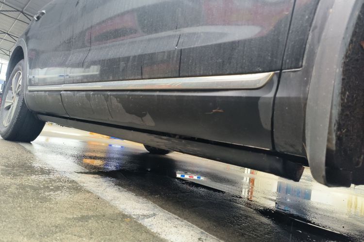 红旗HS5 2019款 2.0T 智联旗享版局部细节9001