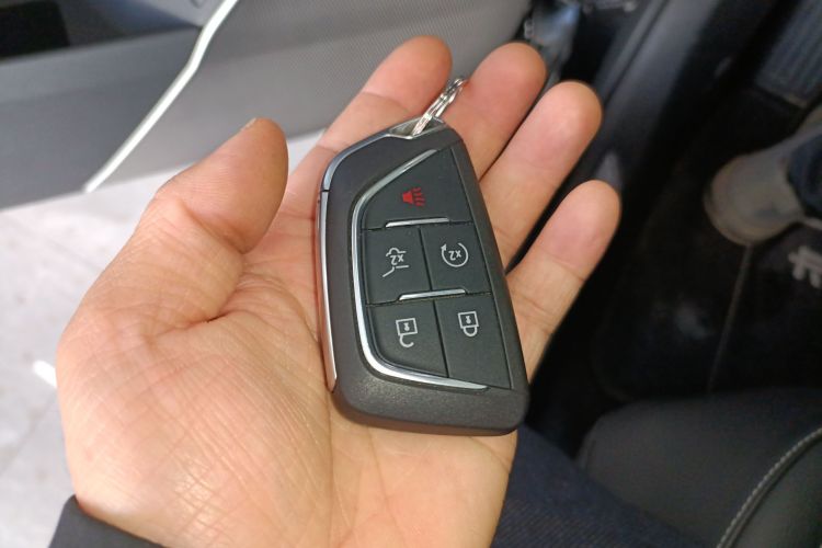 凯迪拉克XT5 2025款 2.0T 尊贵型中控内饰11