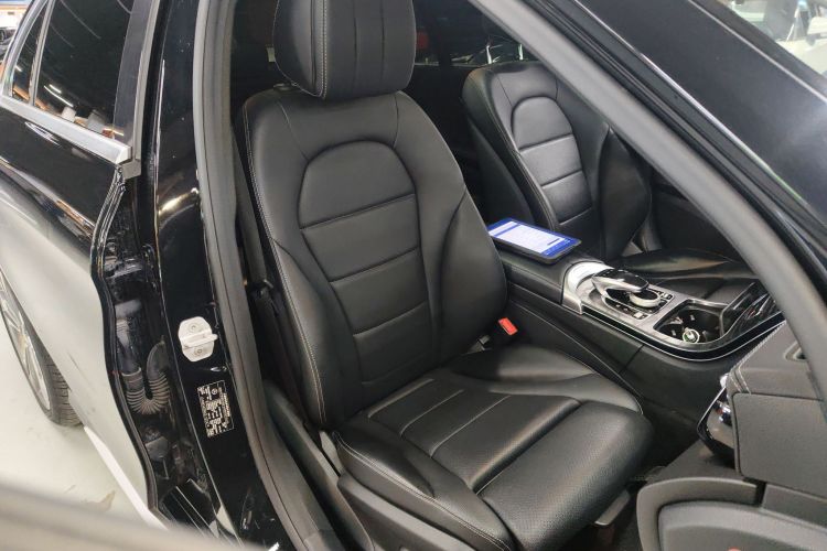 奔驰C级 2016款 C 200 L 4MATIC 运动版局部细节41