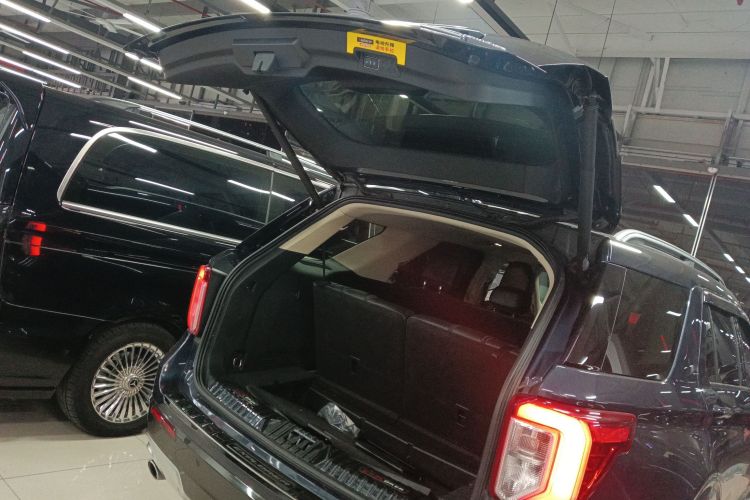 福特 探险者 2020款 EcoBoost 285 四驱钛金版 7座局部细节23