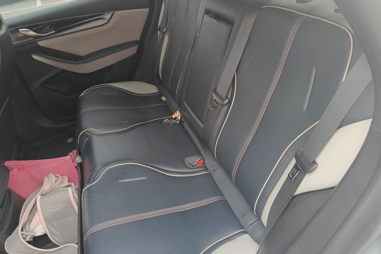 比亚迪 秦PLUS 2021款 DM-i 120KM 旗舰型中控内饰21