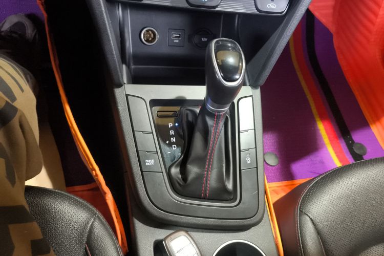 现代 领动 2019款 1.4T 双离合炫动·活力型局部细节18