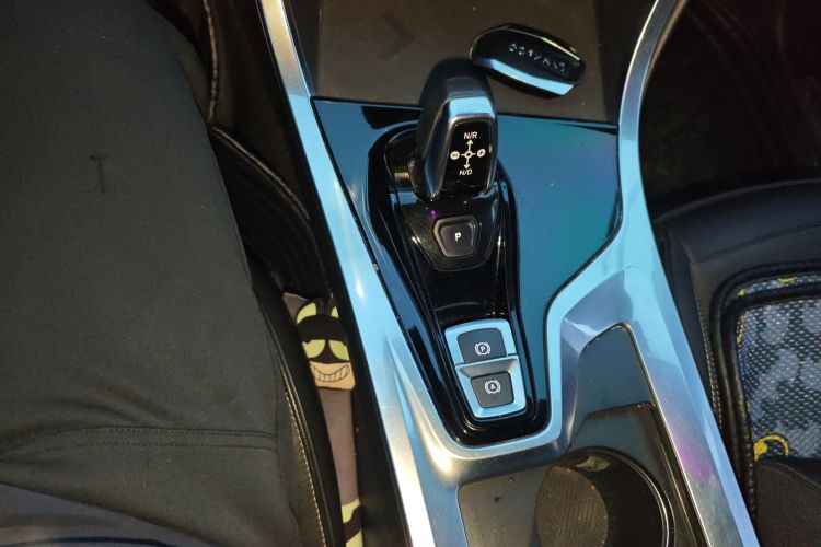 领克01 2017款 2.0T 两驱型Pro版局部细节18