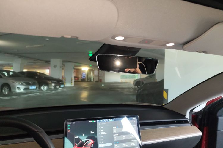 特斯拉 Model 3 2020款 长续航后轮驱动版中控内饰22