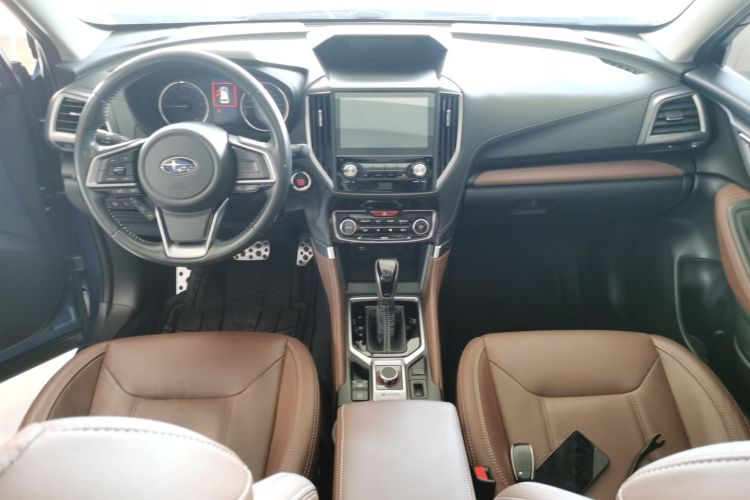 斯巴鲁 森林人 2019款 2.0i 智擎运动版中控内饰12