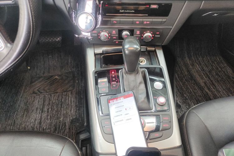 奥迪A6L 2018款 30周年年型 TFSI 进取型中控内饰18