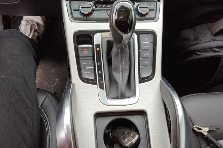 吉利汽车 博越 2018款 1.8TD 自动两驱智慧型4G互联版中控内饰18