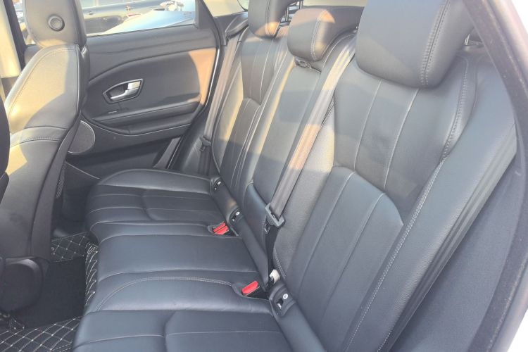 路虎 揽胜极光 2018款 240PS SE 智耀版中控内饰21