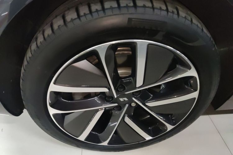 理想汽车 理想L6 2024款 Pro车身外观6007