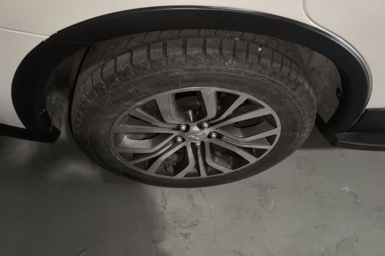 三菱 欧蓝德 2016款 2.4L 四驱精英版 5座车身外观6003