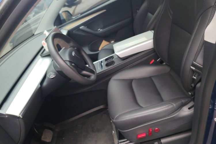 特斯拉 Model Y 2021款 标准续航后驱版中控内饰19