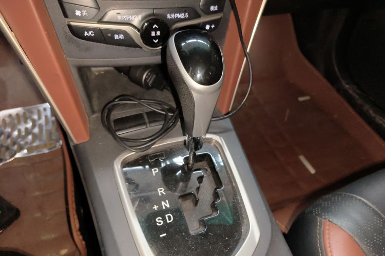 比亚迪G5 2014款 1.5TID 自动旗舰型局部细节18